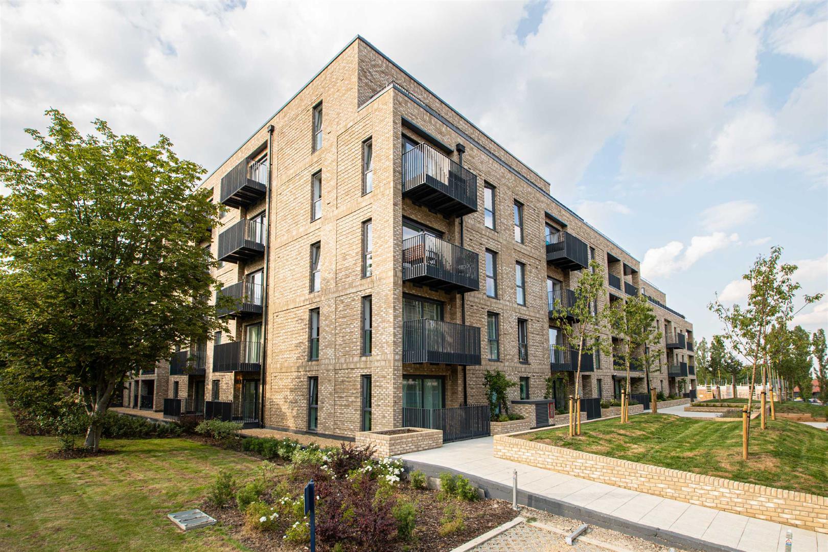 3 bed property in 6 Canal Street, Milton Keynes